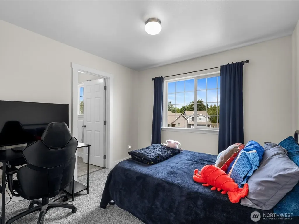 8402 19th Street NE Lake Stevens WA 98258