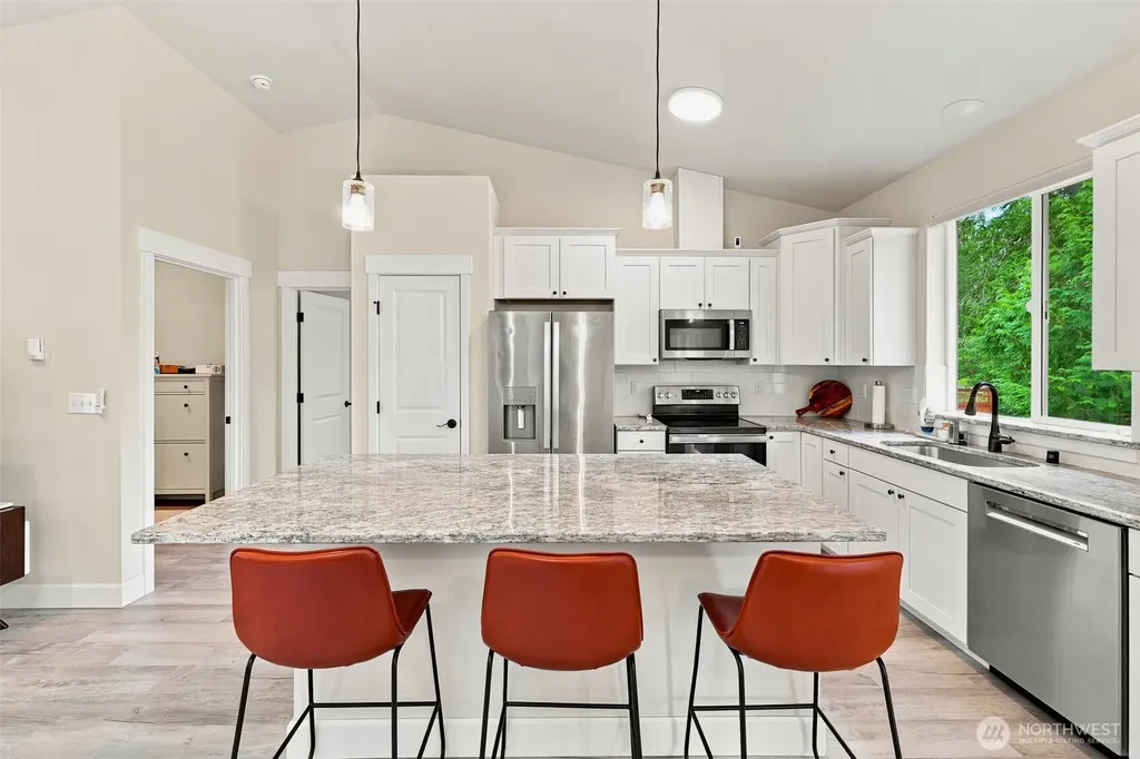 71 E Connemara Way Shelton WA 98584
