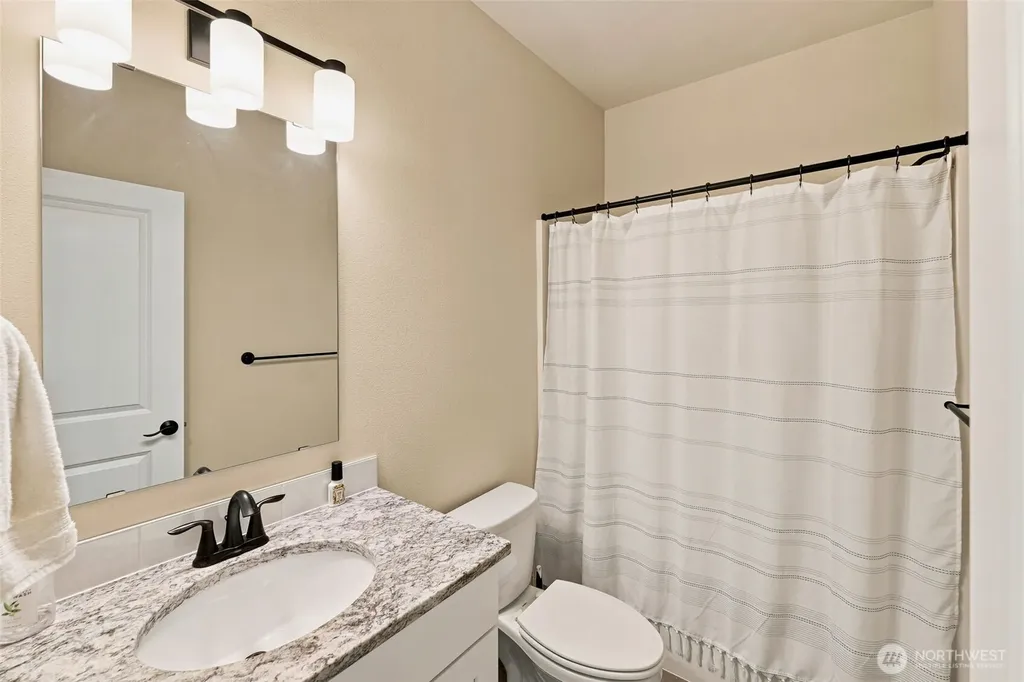 71 E Connemara Way Shelton WA 98584