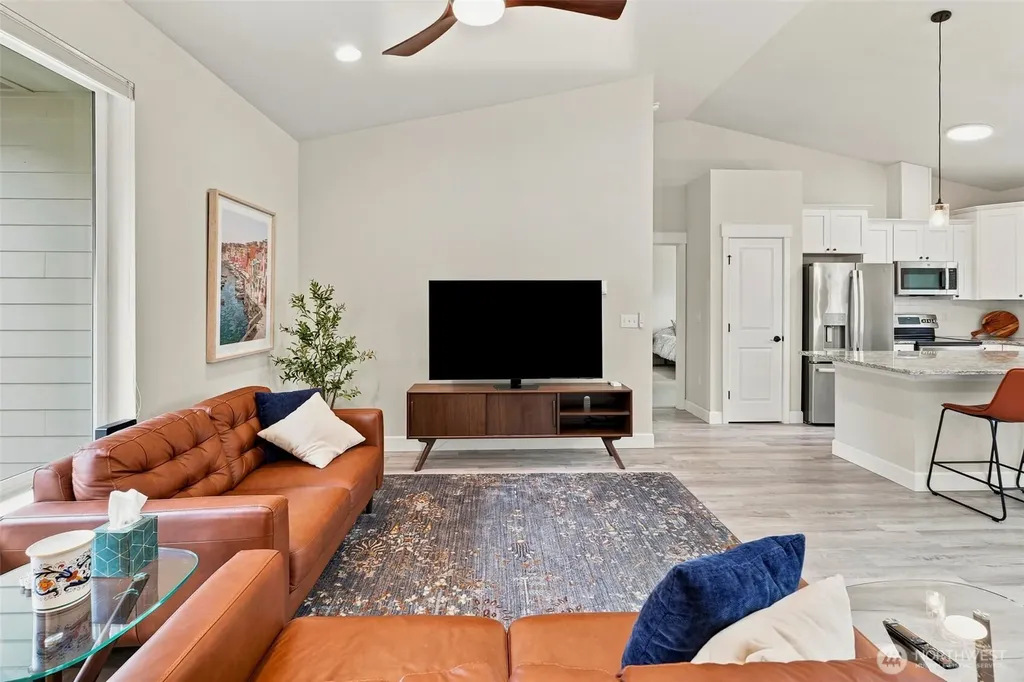 71 E Connemara Way Shelton WA 98584