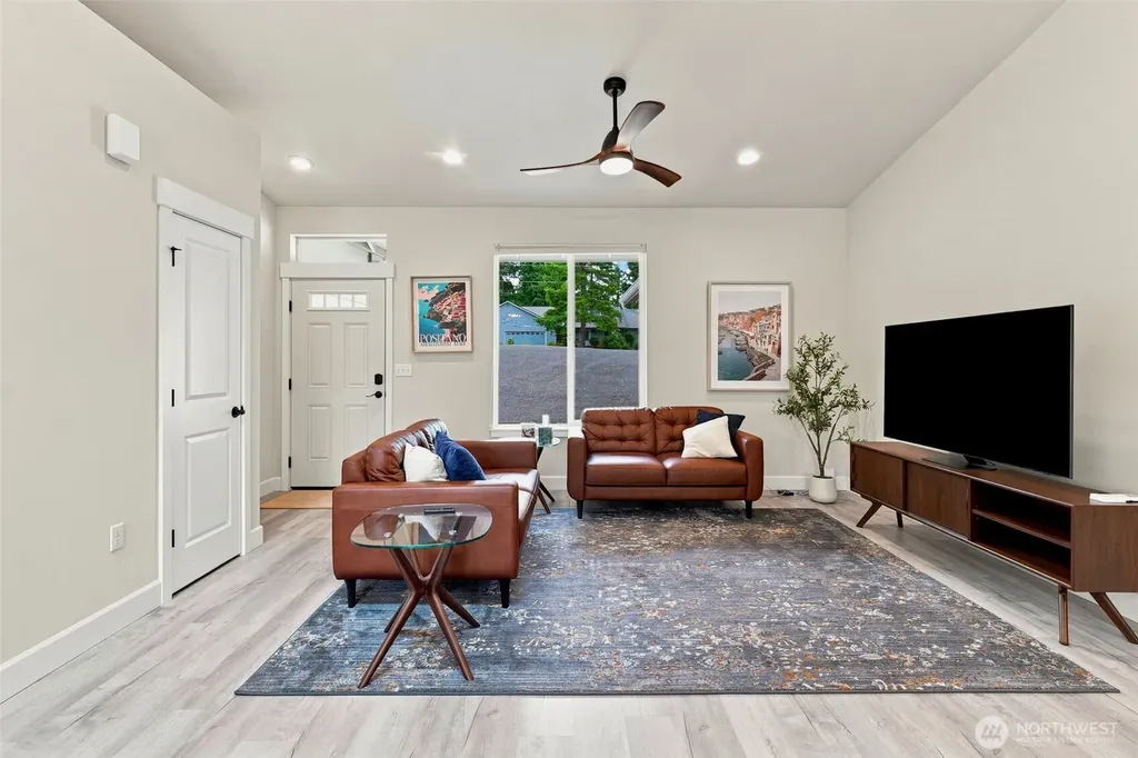 71 E Connemara Way Shelton WA 98584