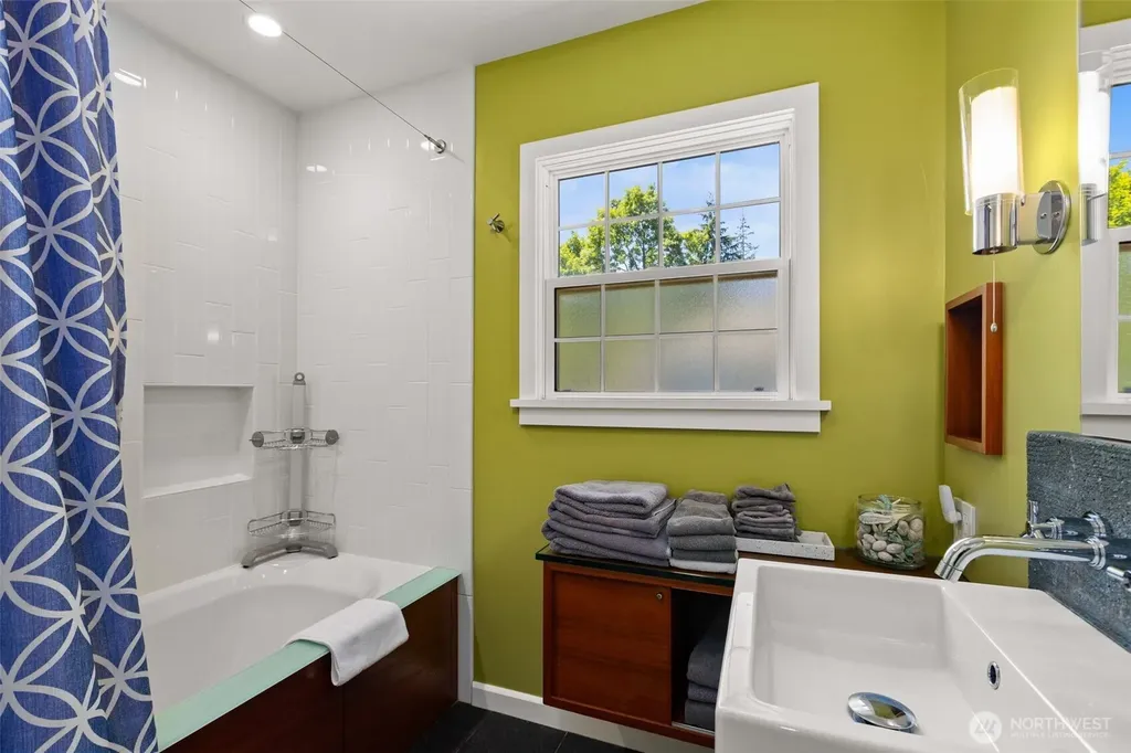 3701 SW Henderson Street Seattle WA 98126