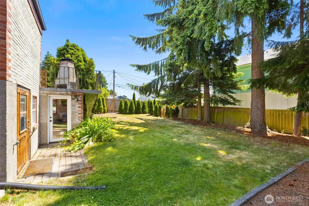 3701 SW Henderson Street Seattle WA 98126