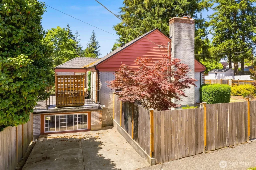 3701 SW Henderson Street Seattle WA 98126