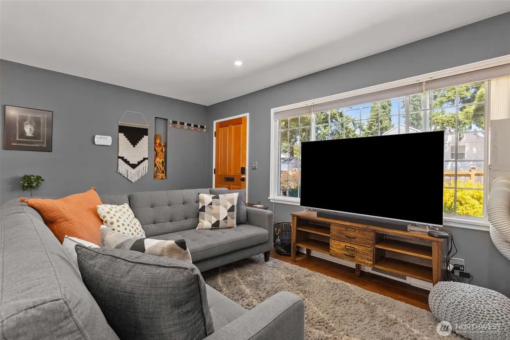 3701 SW Henderson Street Seattle WA 98126