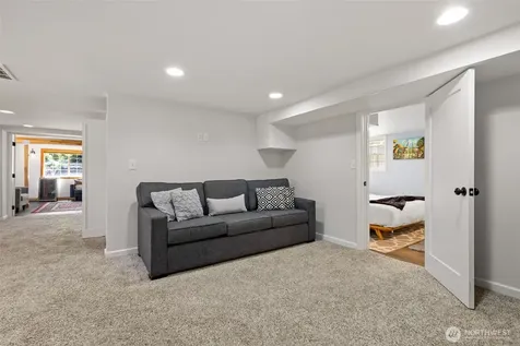 3701 SW Henderson Street Seattle WA 98126