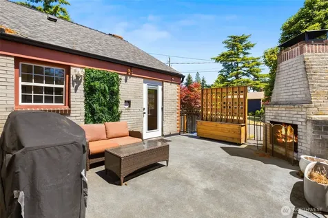 3701 SW Henderson Street Seattle WA 98126