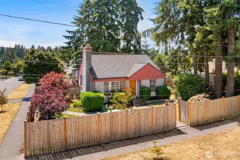 3701 SW Henderson Street Seattle WA 98126