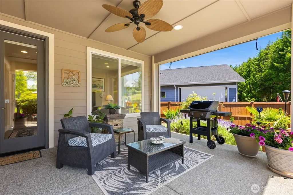 4982 Meriwood Drive NE Lacey WA 98516