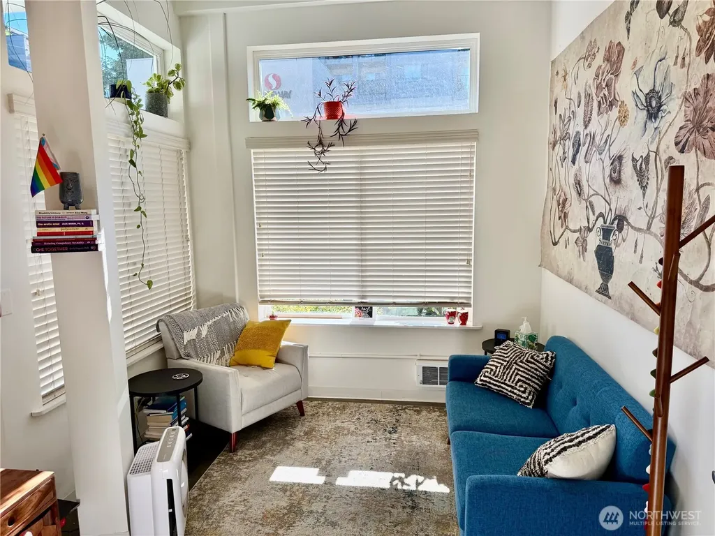 4752 41st Avenue SW Seattle WA 98116