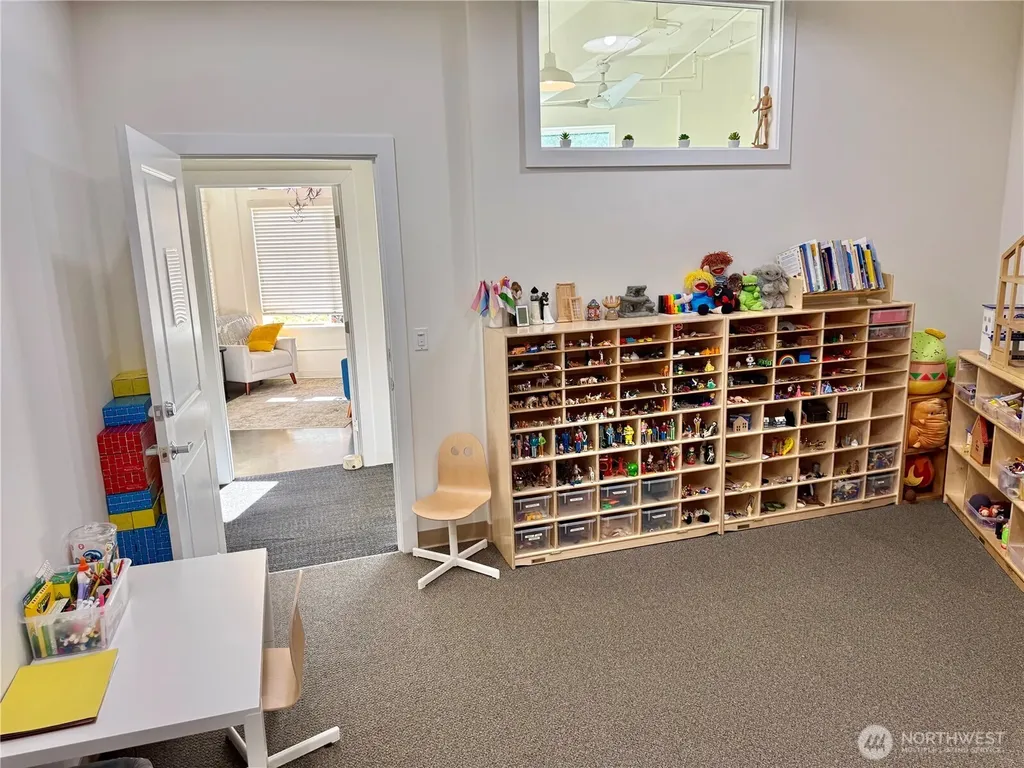 4752 41st Avenue SW Seattle WA 98116