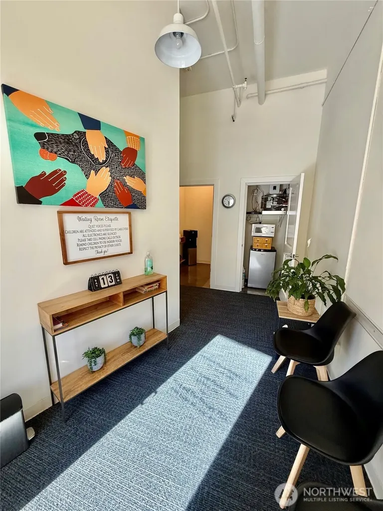 4752 41st Avenue SW Seattle WA 98116