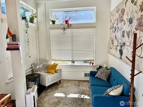 4752 41st Avenue SW Seattle WA 98116