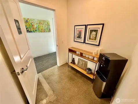 4752 41st Avenue SW Seattle WA 98116