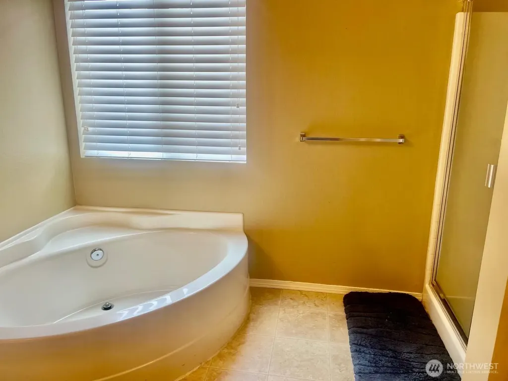 630 SE 67th Lane SE Auburn WA 98092