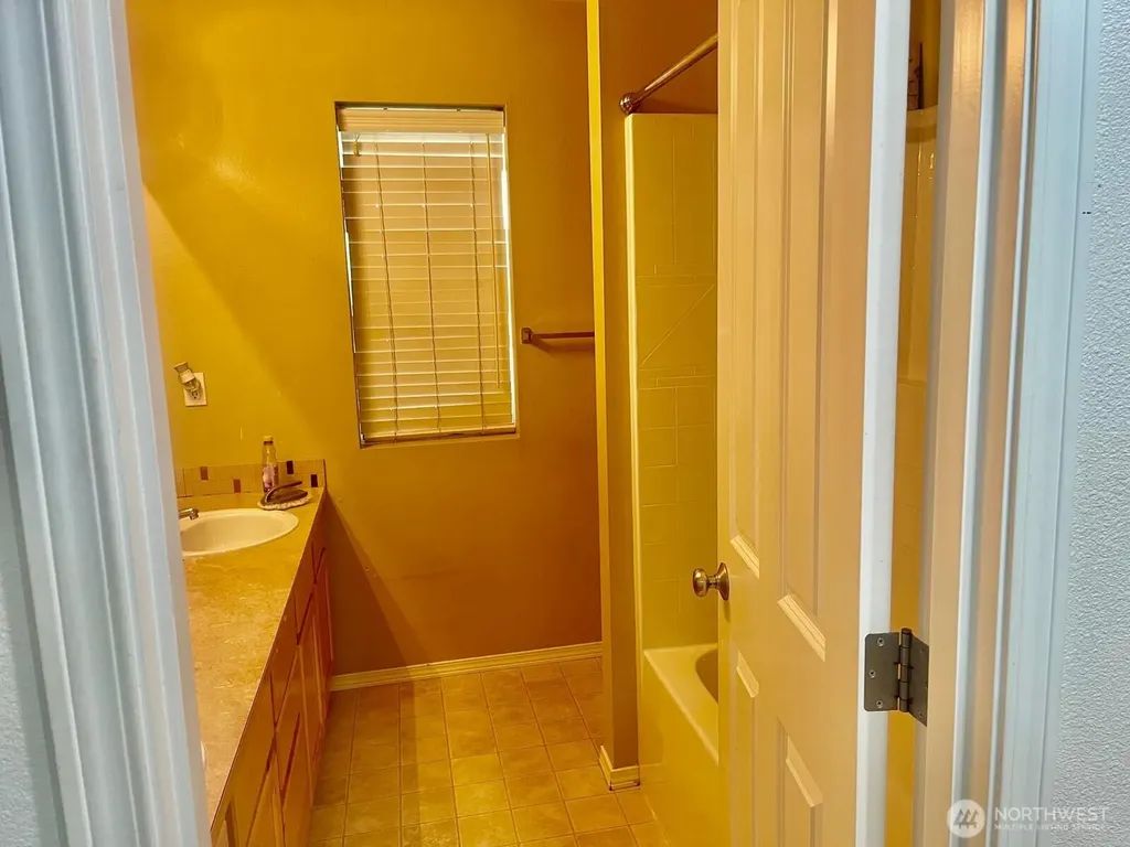 630 SE 67th Lane SE Auburn WA 98092