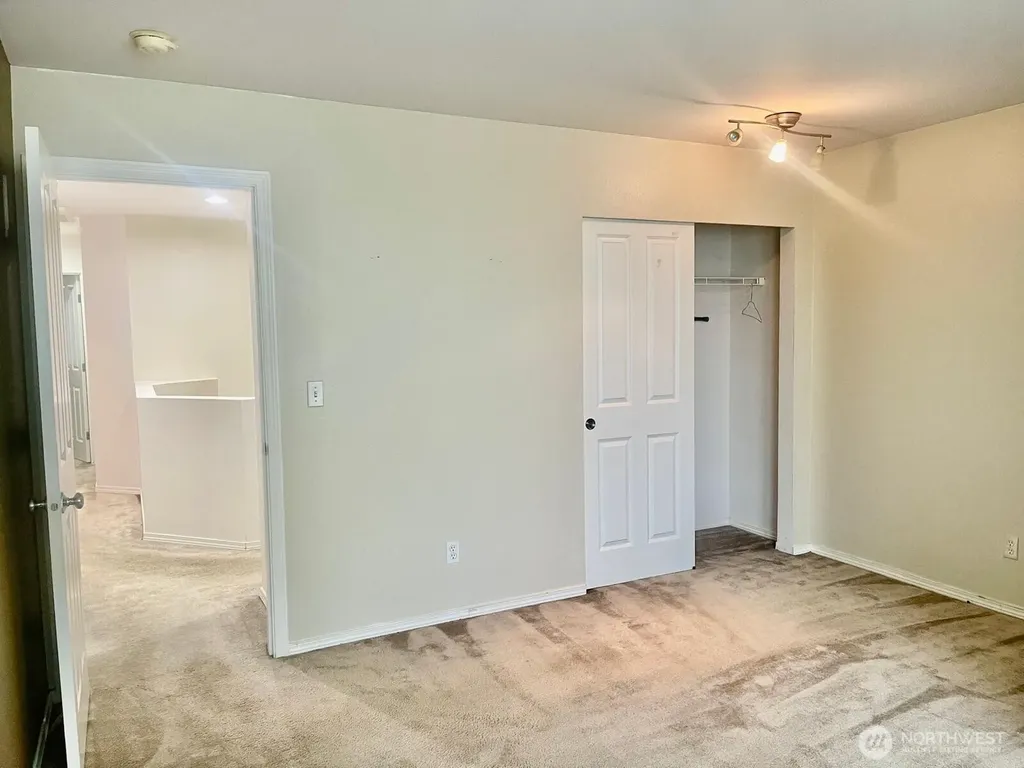 630 SE 67th Lane SE Auburn WA 98092