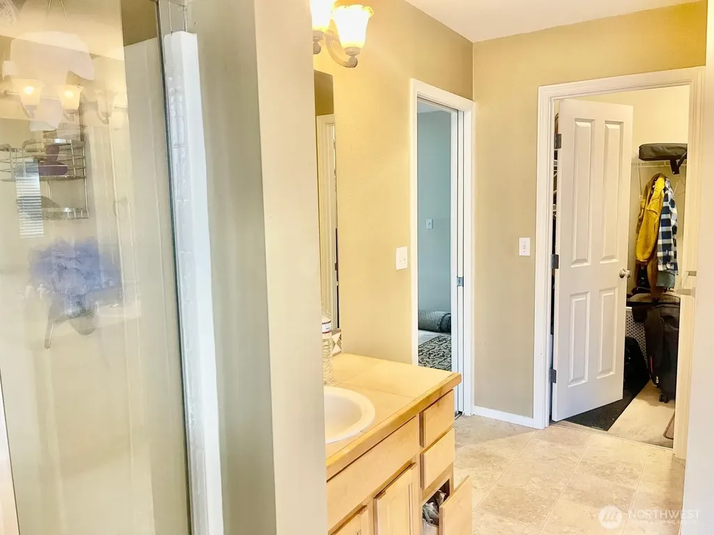 630 SE 67th Lane SE Auburn WA 98092