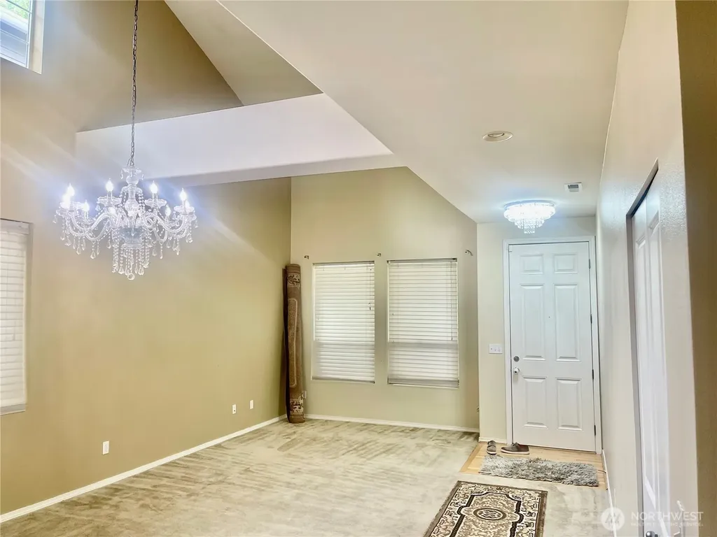 630 SE 67th Lane SE Auburn WA 98092