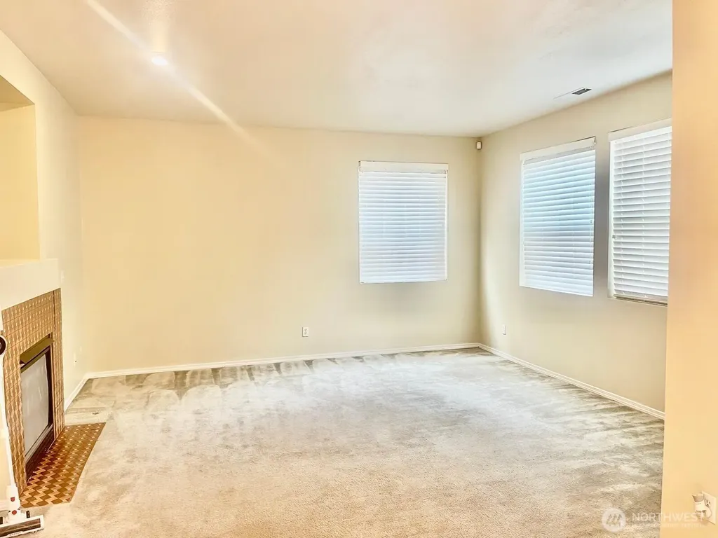 630 SE 67th Lane SE Auburn WA 98092