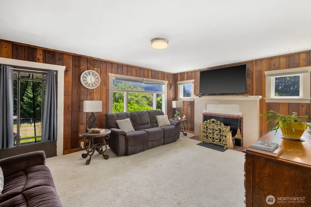 25528 State Route 9 NE Arlington WA 98223