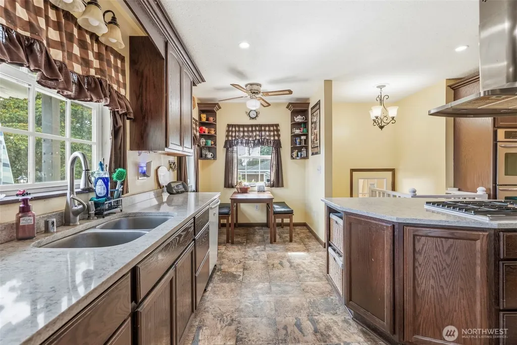 8300 SE Riverview Lane Vancouver WA 98664