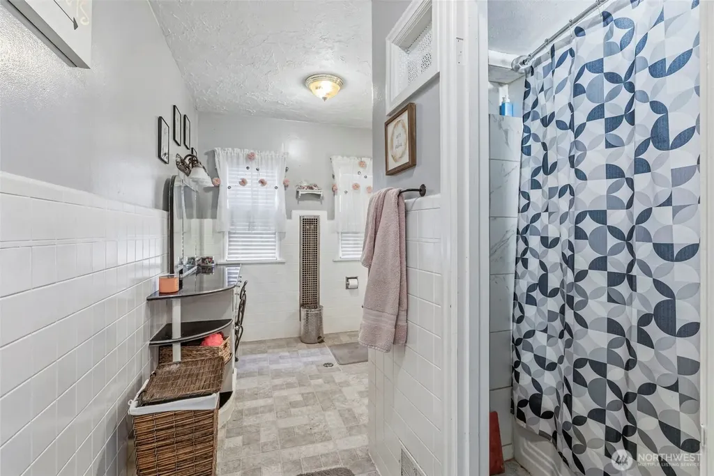 8300 SE Riverview Lane Vancouver WA 98664