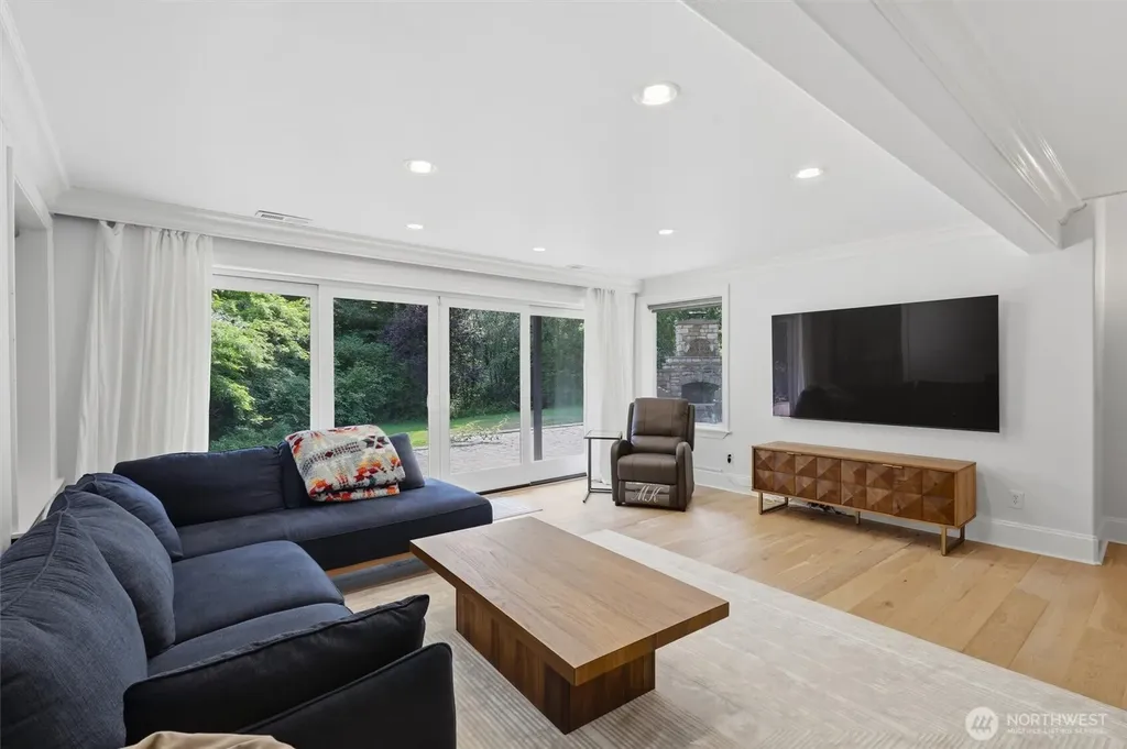 20425 Little Bearcreek Road Woodinville WA 98072