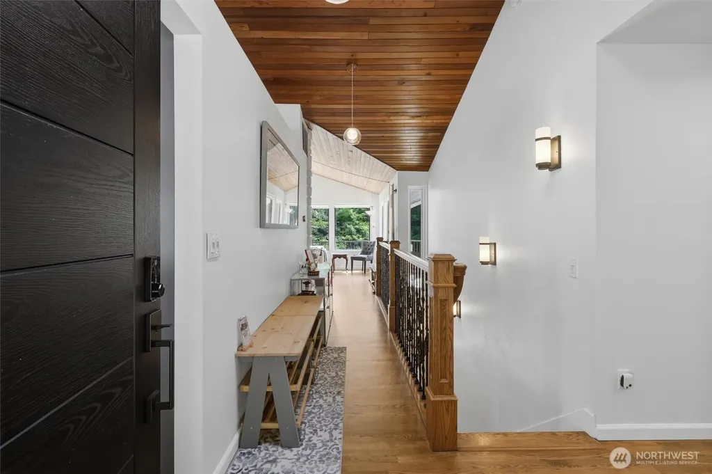 20425 Little Bearcreek Road Woodinville WA 98072