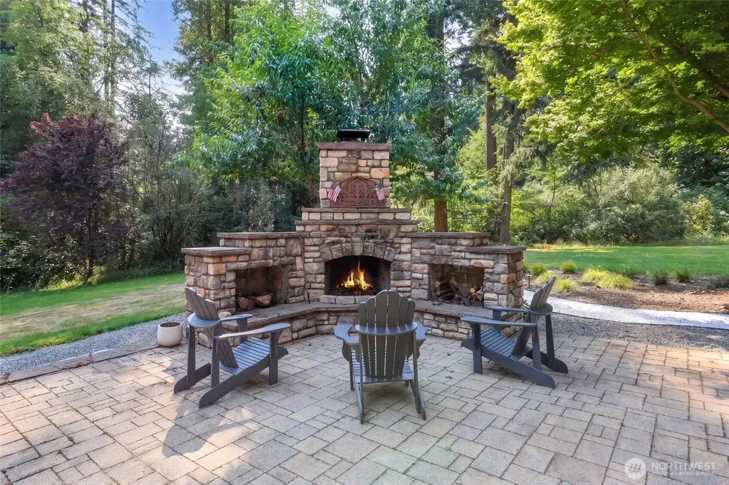 20425 Little Bearcreek Road Woodinville WA 98072