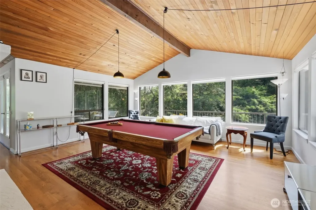 20425 Little Bearcreek Road Woodinville WA 98072