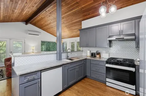 20425 Little Bearcreek Road Woodinville WA 98072