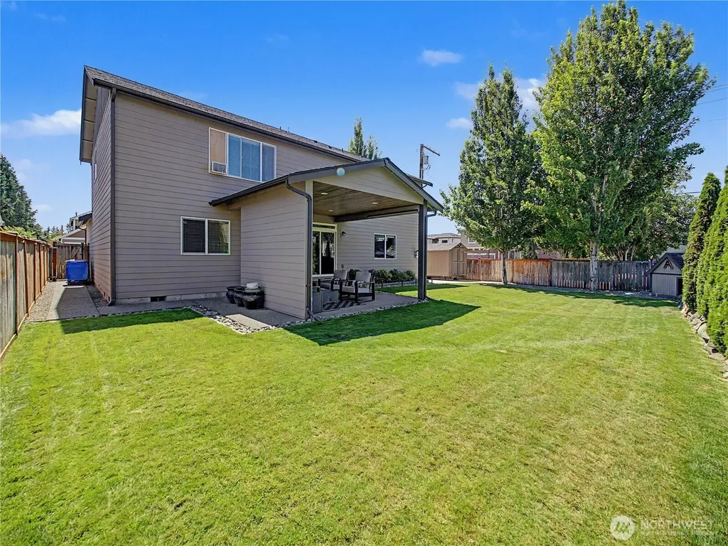 2521 12th Avenue NW Puyallup WA 98371