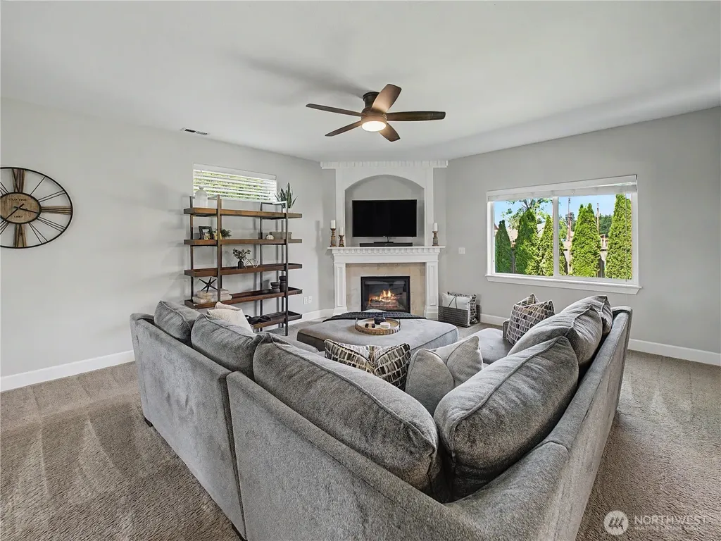 2521 12th Avenue NW Puyallup WA 98371