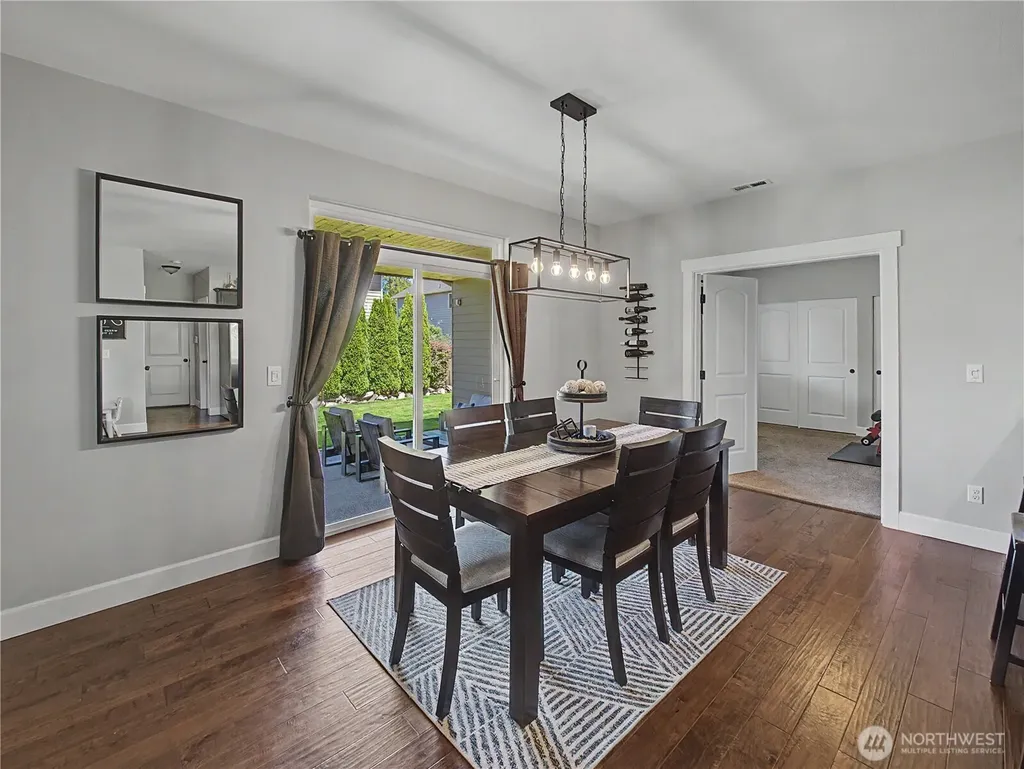2521 12th Avenue NW Puyallup WA 98371