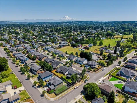 2521 12th Avenue NW Puyallup WA 98371