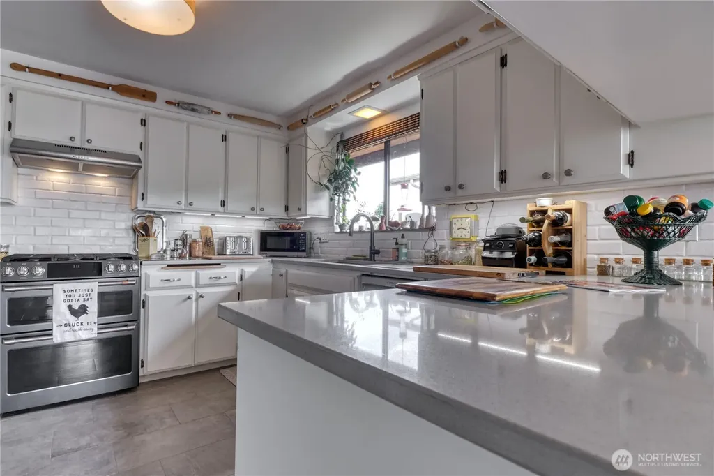 632 Highland Drive Point Roberts WA 98281