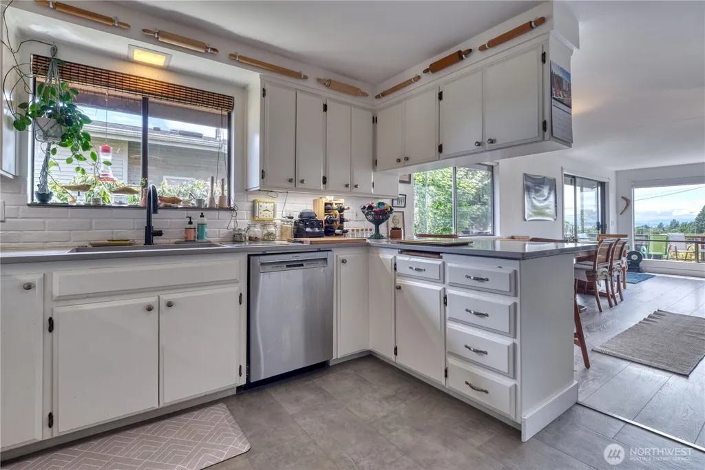 632 Highland Drive Point Roberts WA 98281