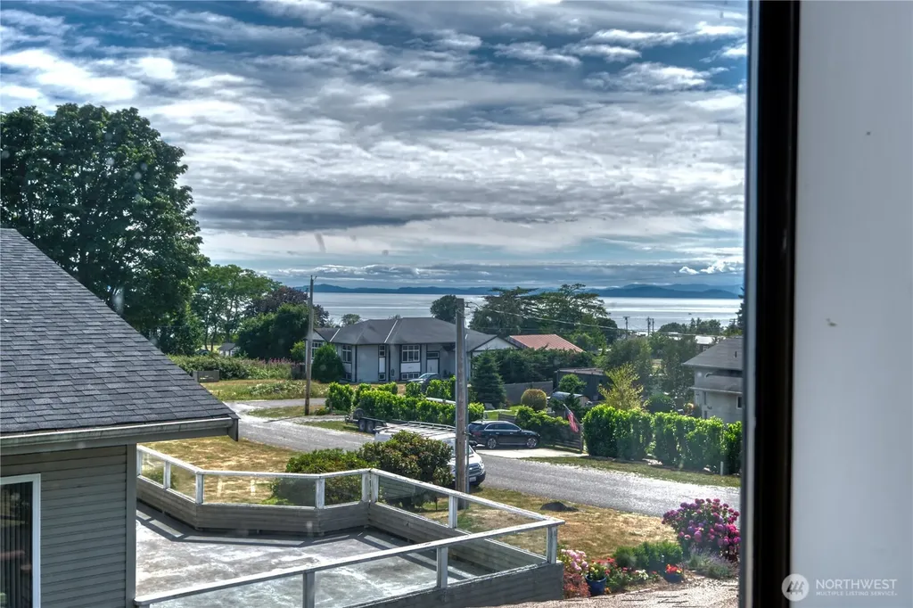 632 Highland Drive Point Roberts WA 98281