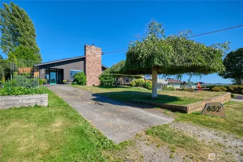 632 Highland Drive Point Roberts WA 98281