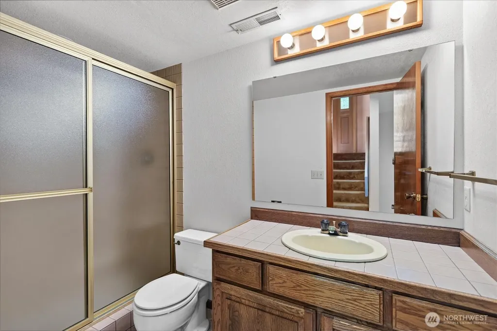 809 Spruce Place Edmonds WA 98020
