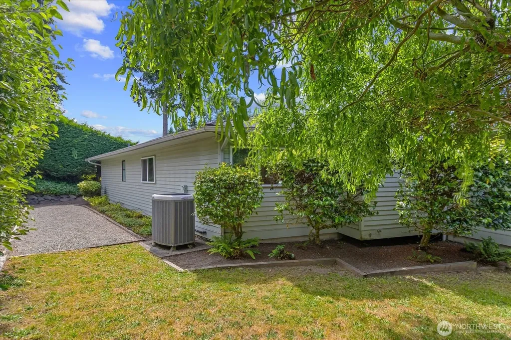 809 Spruce Place Edmonds WA 98020