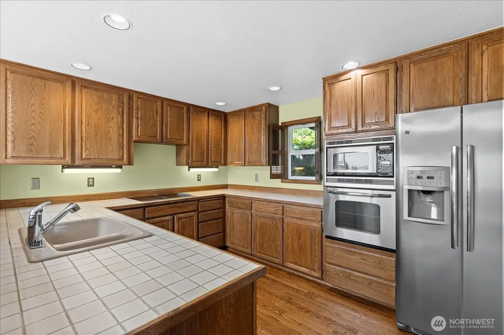 809 Spruce Place Edmonds WA 98020