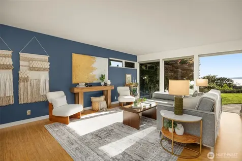 8731 Fauntlee Crest SW Seattle WA 98136