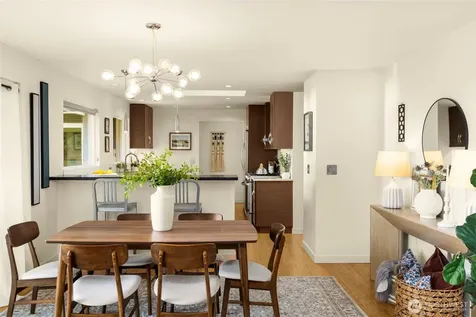 8731 Fauntlee Crest SW Seattle WA 98136