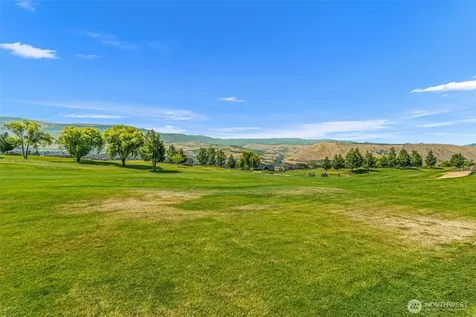 2820 8th Street SE East Wenatchee WA 98802