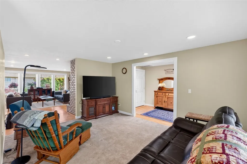 10104 SE 268th Street Kent WA 98030