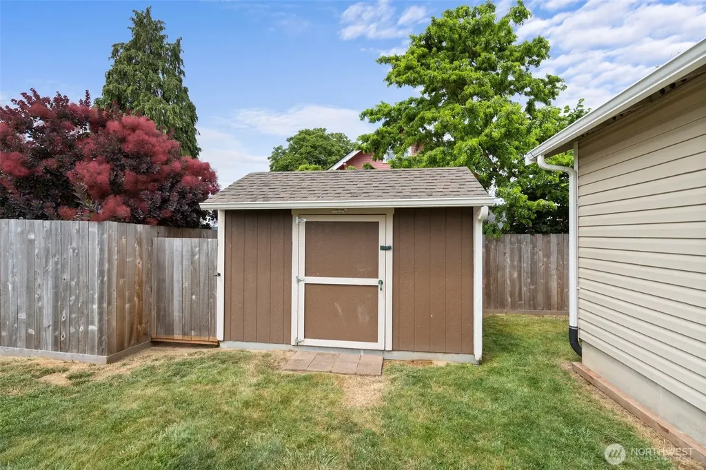 645 NW Ohio Avenue Chehalis WA 98532
