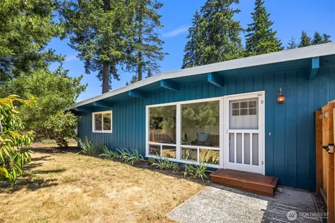 7425 202nd St SW Lynnwood WA 98036