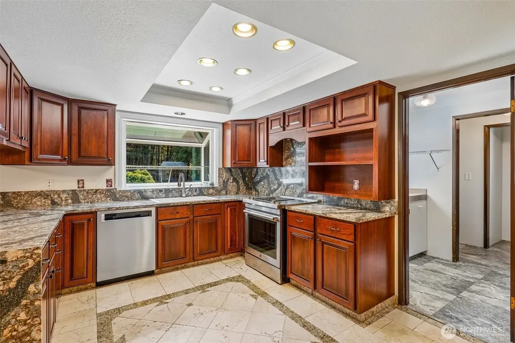 884 Kamus Place Fox Island WA 98333